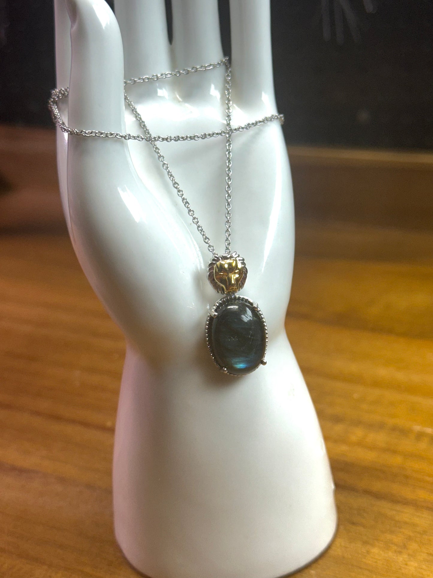 Labradorite lion pendant 18K YG Plated and Platinum Bond (20inches)