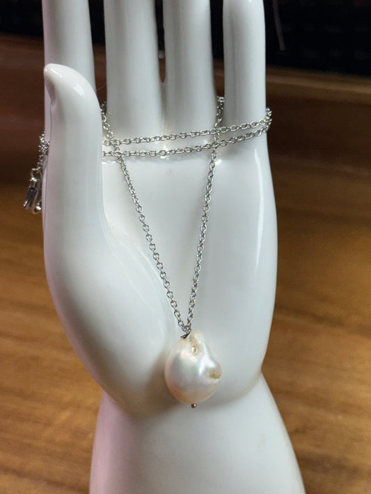 Organic Shape Baroque Pearl Necklace (20in) Stainless Steel