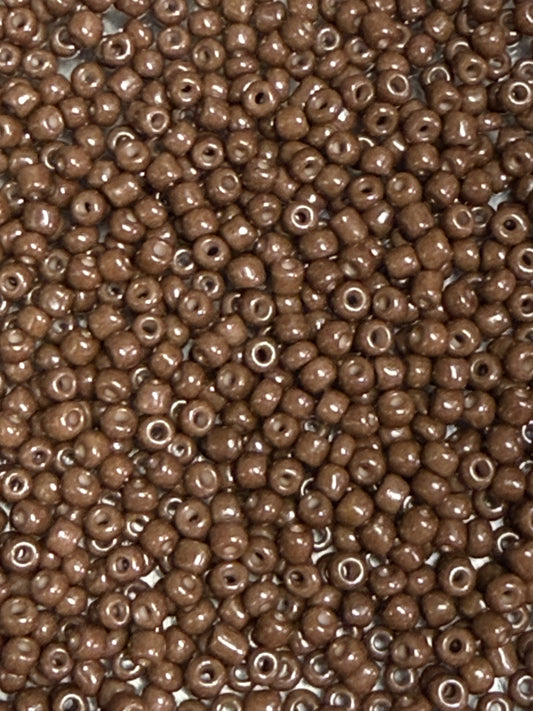 Chocolate brown (8/0)